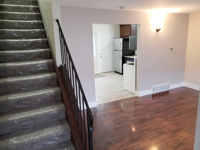 Building Photo - 5825 Balsam Rd