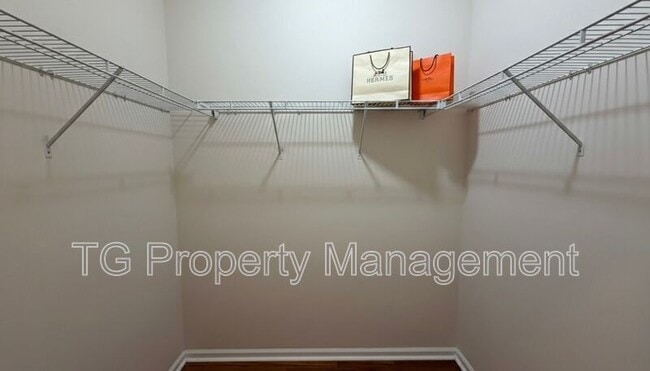 Building Photo - 5868 Brush Hollow Rd