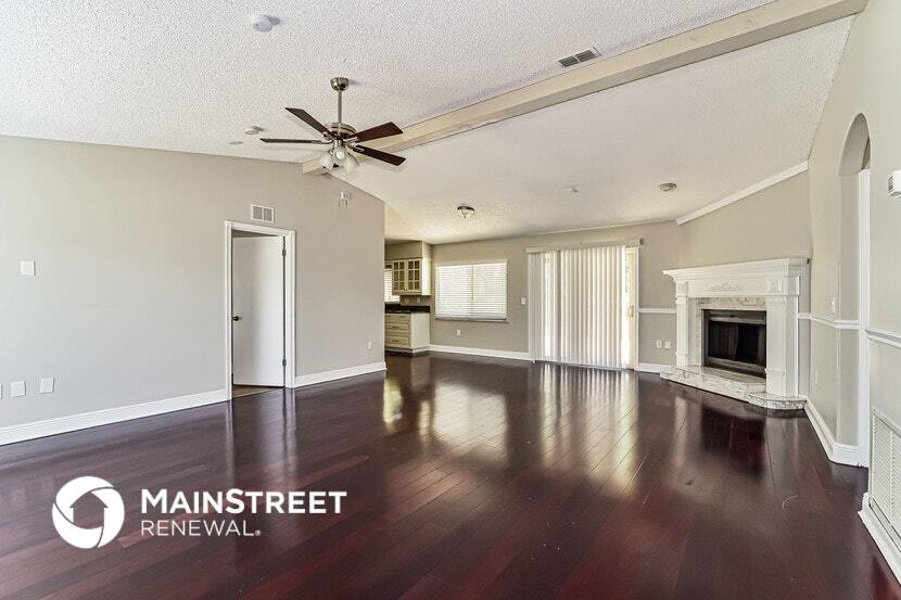 Building Photo - 6212 Chinaberry Dr