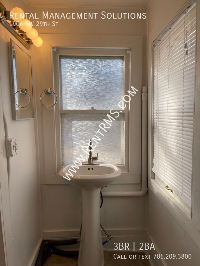 Building Photo - 1906 SW 29th St