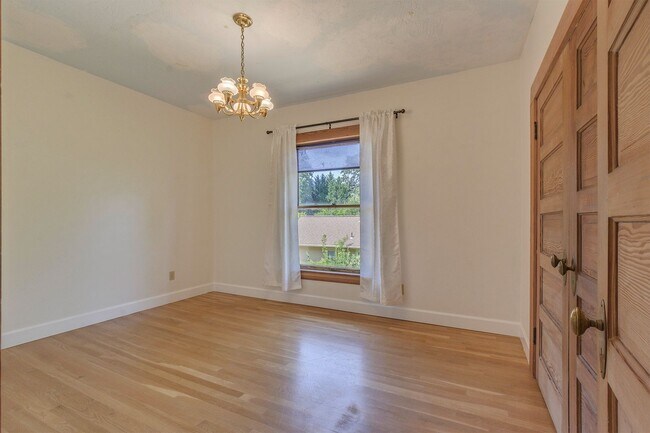 Building Photo - Historic Elegance Meets Modern Comfort – Beautifully Restored 1904 Victorian in the Heart of Fore...