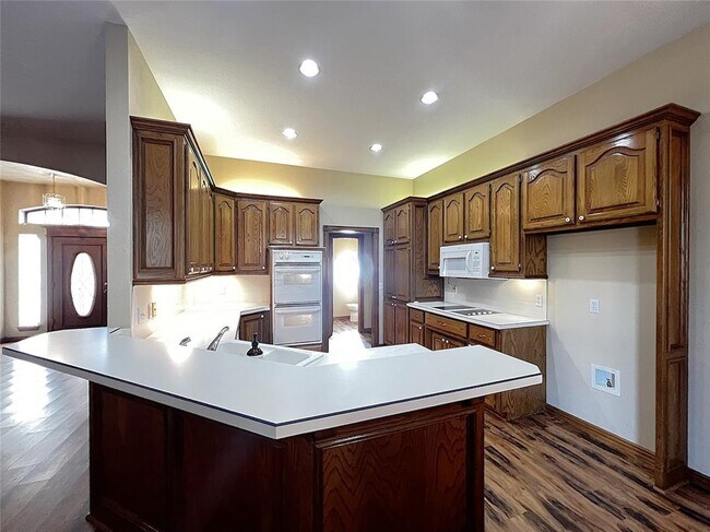 Building Photo - 113 S Mustang Rd