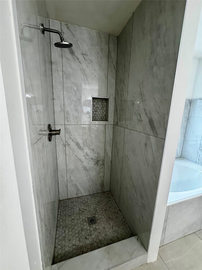 Building Photo - 19622 Sasquatch Dr