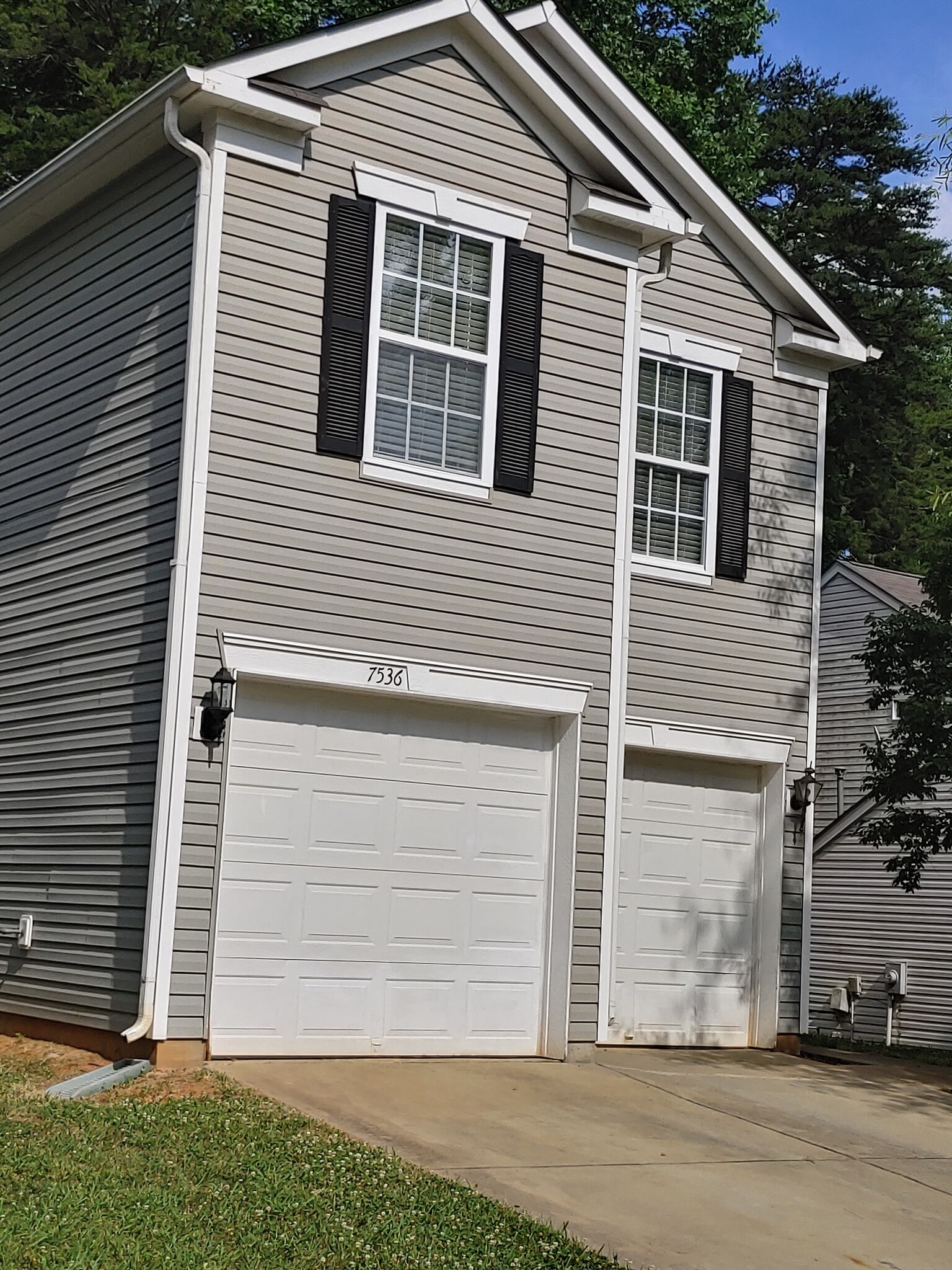 Building Photo - 7536 Eben Dr