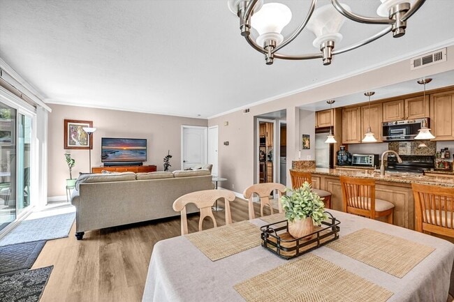 Building Photo - 4020 Porte La Paz