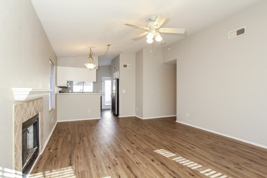 Building Photo - 1144 E Liberty Shores Dr