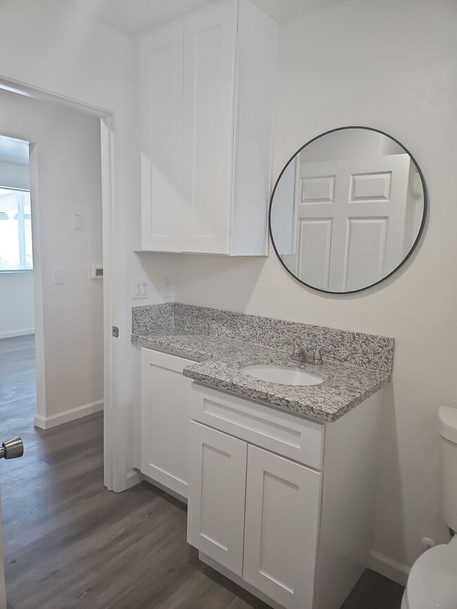 Building Photo - New Construction Apartment!