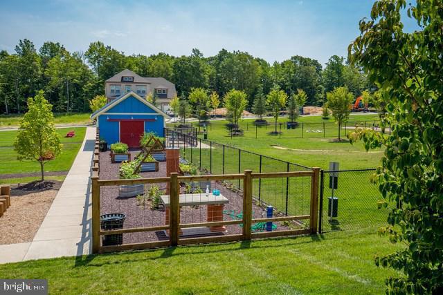 Building Photo - 150 Boxelder Dr