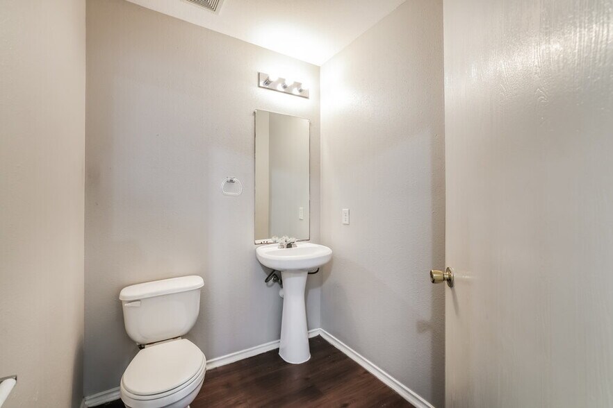 Building Photo - 9310 Abbotshall Ln