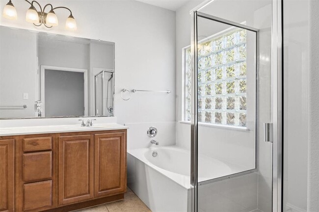 Building Photo - 101 Saddle Ridge Dr