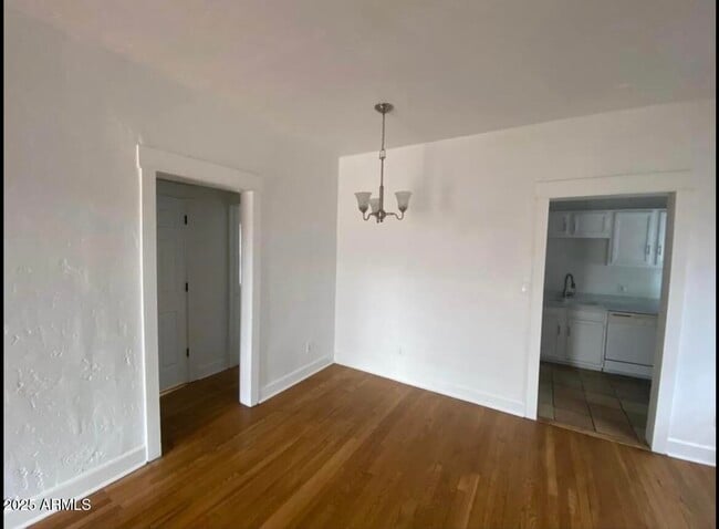 Building Photo - 2318 N Dayton St