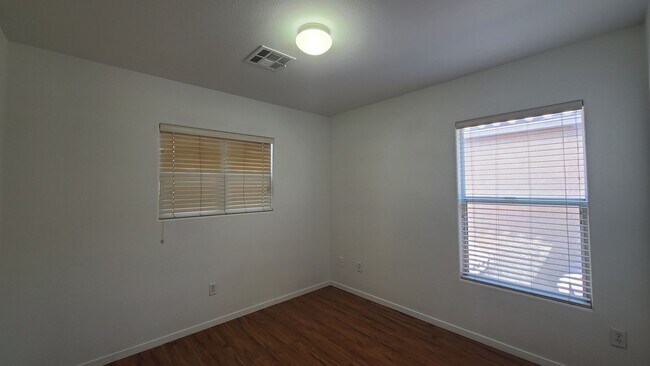 Building Photo - 3 Bedroom home in Southwest Las Vegas