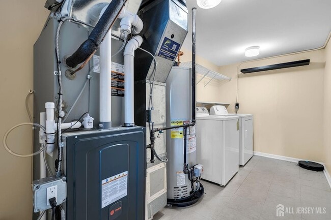 Building Photo - 63 Giera Ct