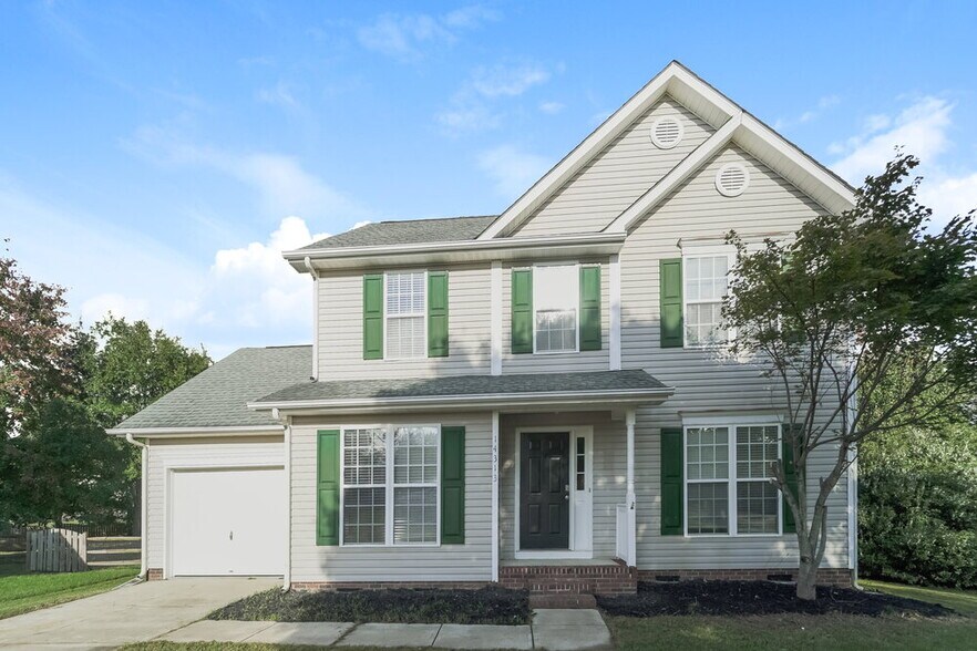 Building Photo - 14313 Blue Grass Dr