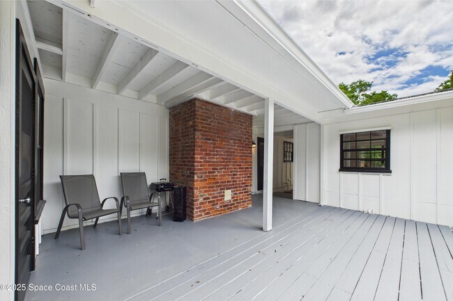 Building Photo - 2318 Old Samsula Rd
