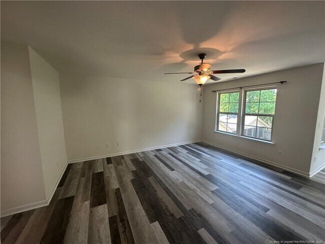 Building Photo - 249 River Oak St