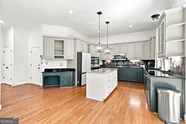 Building Photo - 5170 Deerlake Dr