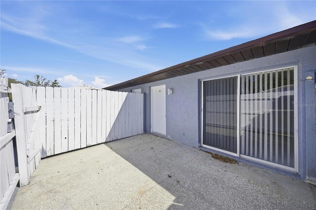 Building Photo - 1836 SW 109th Pl