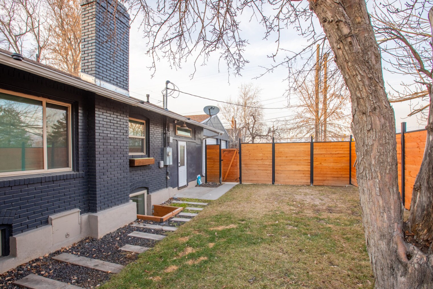 Building Photo - 1285 Parkway Ave