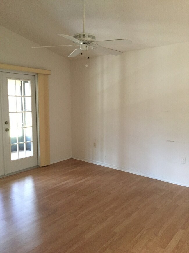 Building Photo - NOT AVAILABLE TO SHOW UNTIL MID NOVEMBER.... Wellington Station - 3/2/1 Patio Home