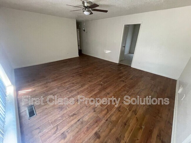 Building Photo - 1731 NW 32nd St