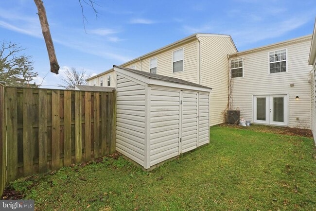 Building Photo - 524 Lancaster Pl