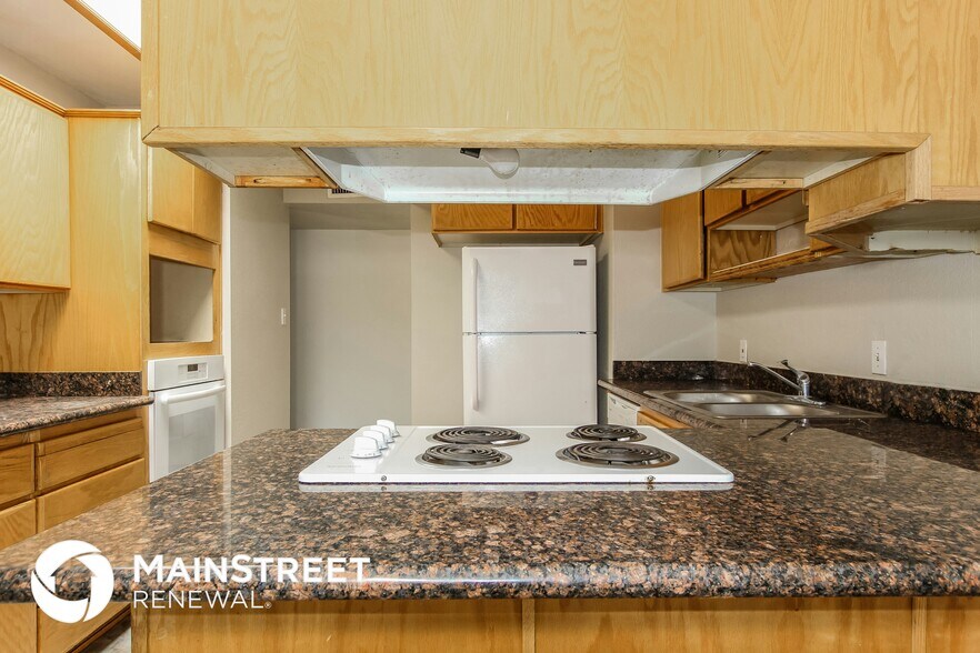 Building Photo - 3619 N 48th Ave