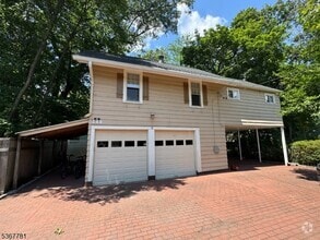 Building Photo - 140 Montclair Ave