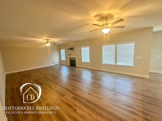 Building Photo - 166 Red Oak Pl
