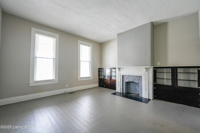 Building Photo - 4124 S 5th St