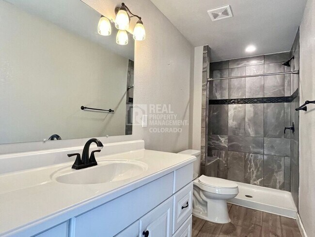 Building Photo - 7402 Treasure Trail Cir