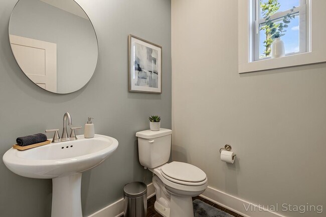 Building Photo - Stunning 3-Bedroom Townhome in Black Mountain's Sweet Birch Commons