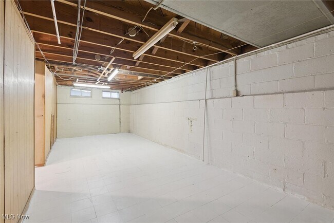Building Photo - 14214 Reddington Ave