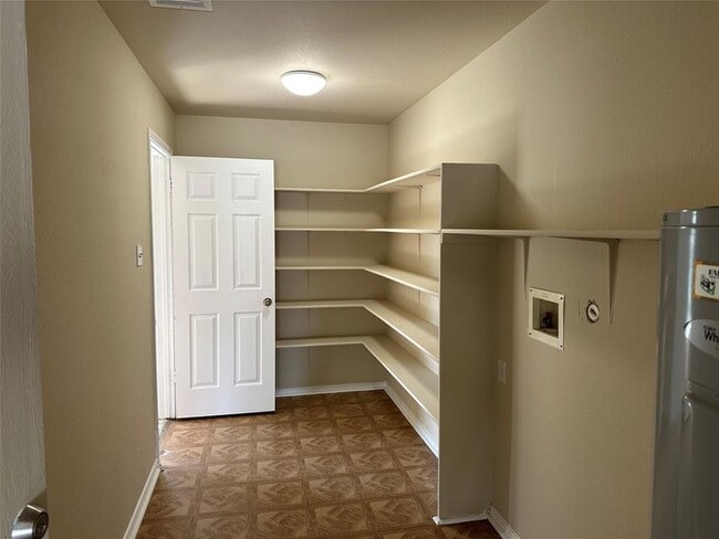 Building Photo - 1629 Balsam Way