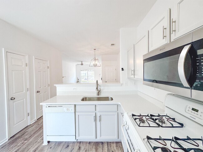 Building Photo - 3247 Hidden Cove Cir NW