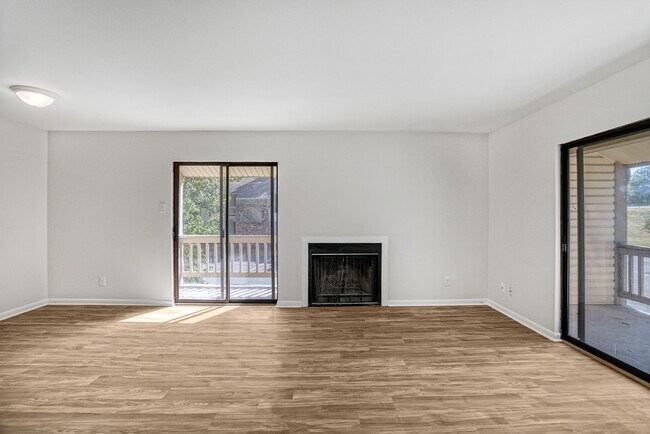 Building Photo - Fully Remodeled 2 Bed / 2 Bath Lower-Level Condo with Balcony