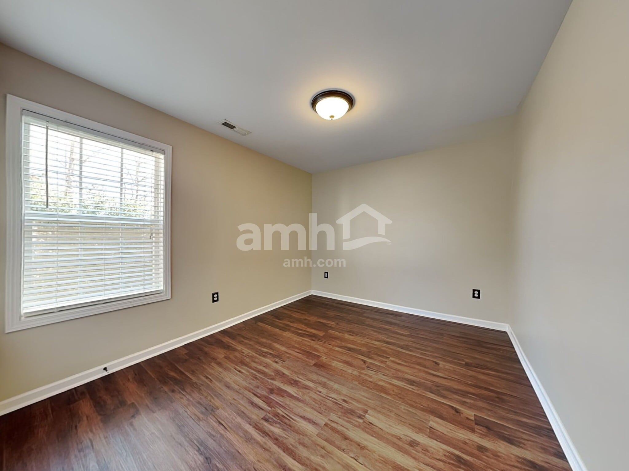 Building Photo - 11 Bittercrest Ct