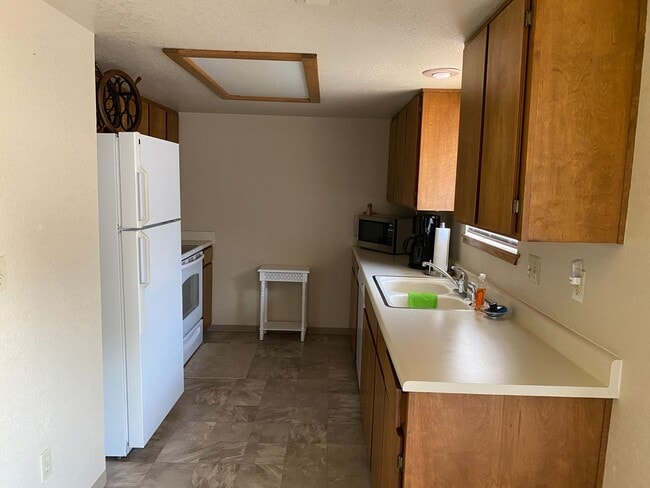 Building Photo - Great Jacksonville Location