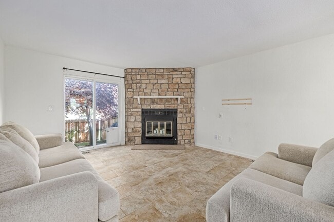 Building Photo - 8066 S Columbine Ct