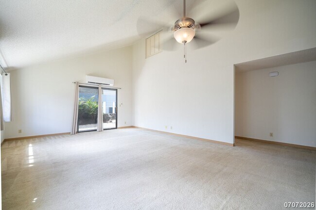 Building Photo - Spacious 3 Bed 2Bath SFM Pets Negotiable- WEST LOCH ESTATES - $3950/month