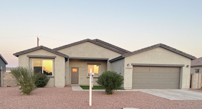 Primary Photo - Newer Home with RV Gate in San Tan Valley!