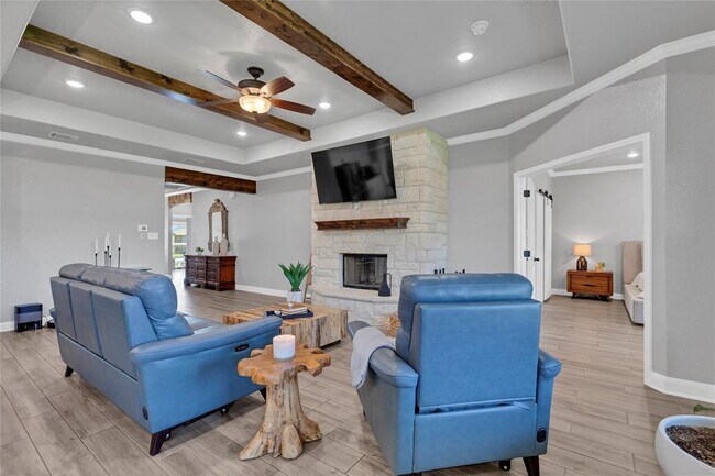 Building Photo - 8508 Glade Dr
