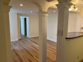 Building Photo - 109 W Hollis St