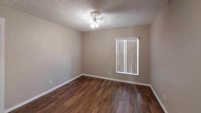 Building Photo - 2457 Deercroft Dr