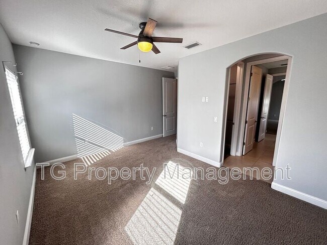 Building Photo - 4763 Yacht Ct