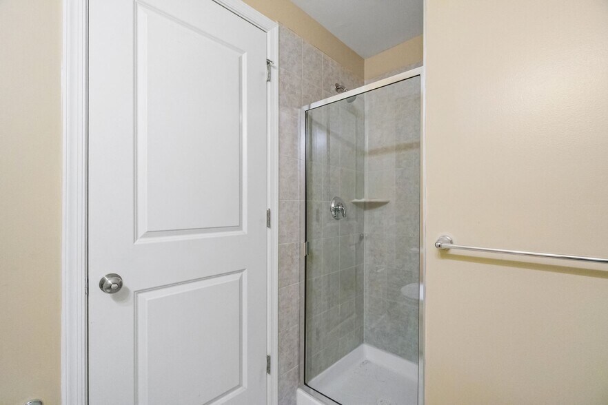 Building Photo - 205 Roosevelt Dr