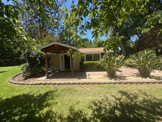 Building Photo - 3 dwelling property located in Rio Linda