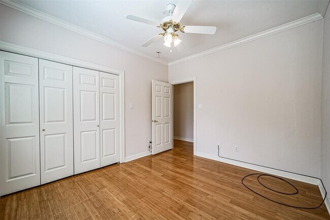 Building Photo - 926 Birdsall St