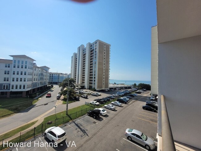 Building Photo - 2 br, 2 bath House - 3288 Page Avenue, #304