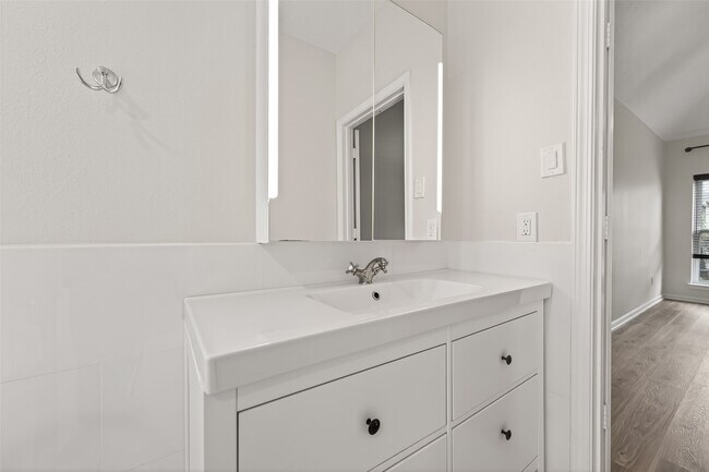 Building Photo - 9014 Pheasant Trace Ct